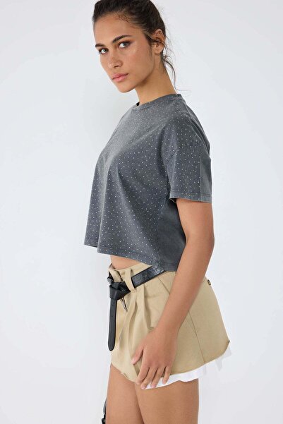 No Matter What Kurzes T-Shirt mit Steinstickerei