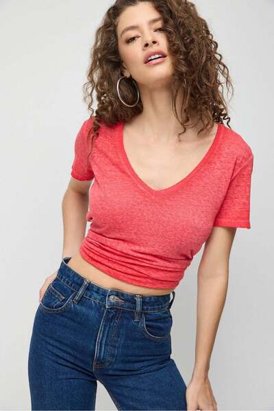 No Matter What Basic-T-Shirt aus Leinen mit V-Ausschnitt