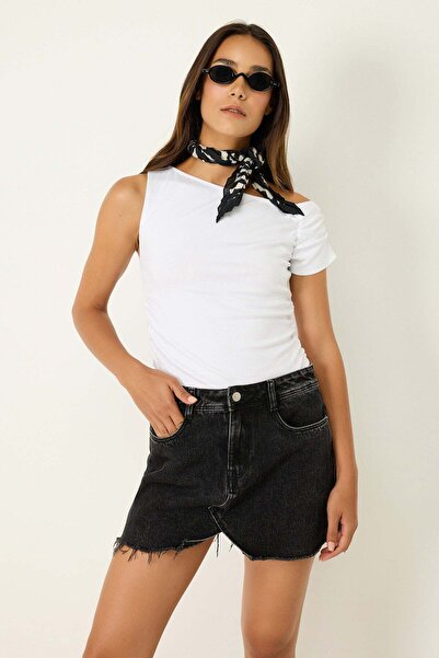 No Matter What T-Shirt mit asymmetrischem Kragen und Falten