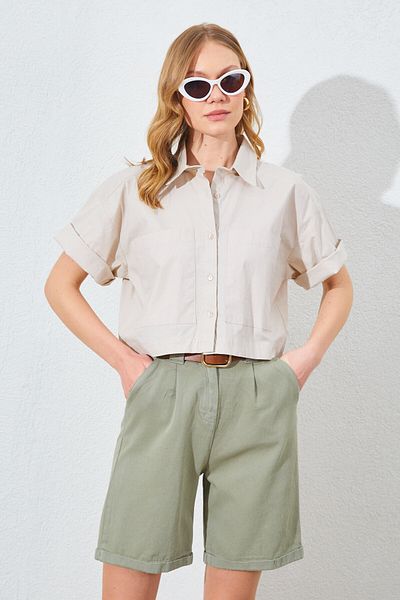 Manche Double Pocket Low Sleeve Crop Shirt - Stone |   Mk161448-01