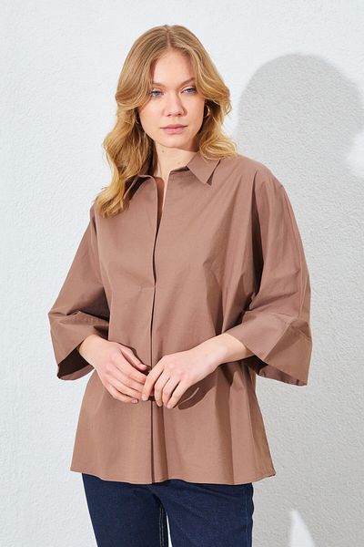 Manche Low Sleeve Front Placket Loose Cut Shirt - Brown |   Mk161449-01