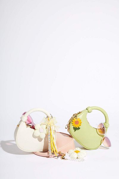 DeFacto Women's Yellow Flower Detailed Drawstring Charm Keychain F1733Axns