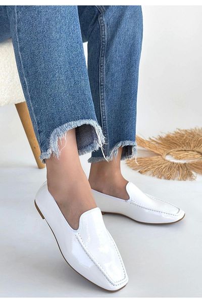 By Mop Betra White Patent Leather Ballerina Shoes
