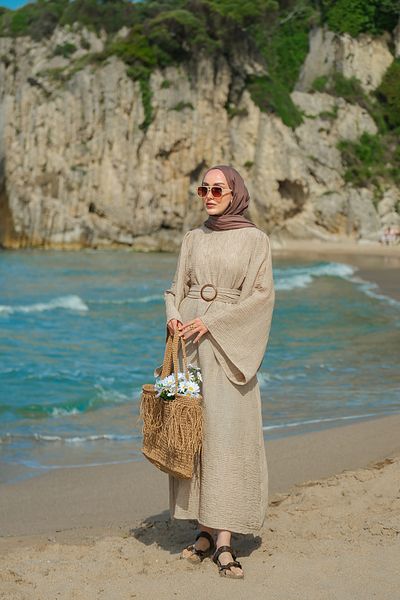 LOCCO Γυναικείο φόρεμα με μπατονέτα με μανίκια μέσης βιζόν