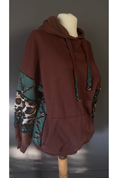 Kübra Tekin İşlemeli Tasarım Kahverengi Sweatshirt
