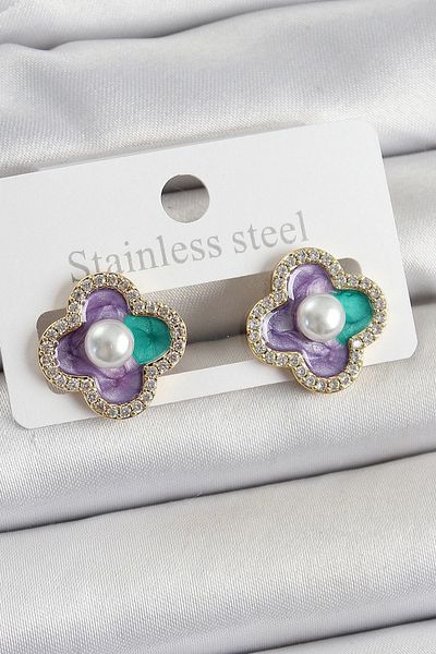 Clariss Brass Purple Enamel Pearl Detailed Zircon Stone Artistic Portrait Clover Model Gold Color Women's Earrings