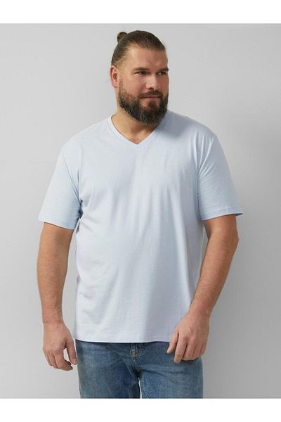 s.Oliver Big Sizes Men's Big Size V-neck T-shirt, Regular Fit