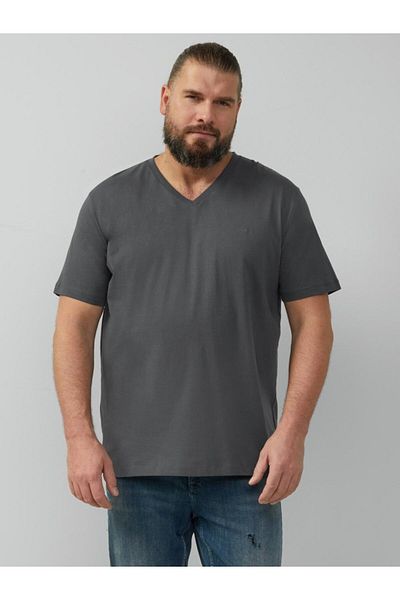 s.Oliver Big Sizes Men's Big Size V-neck T-shirt, Regular Fit