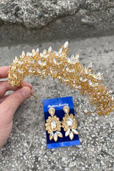 Hobigram Aldonsa Gold Bridal Henna Crown Special Occasion Accessory Women's Crown and Three Shuttle Earrings Set