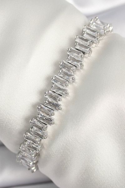 Avantaj Kapıda ®   Brass Silver Color Zircon Stone Waterway Model Vip Series Women's Bracelet
