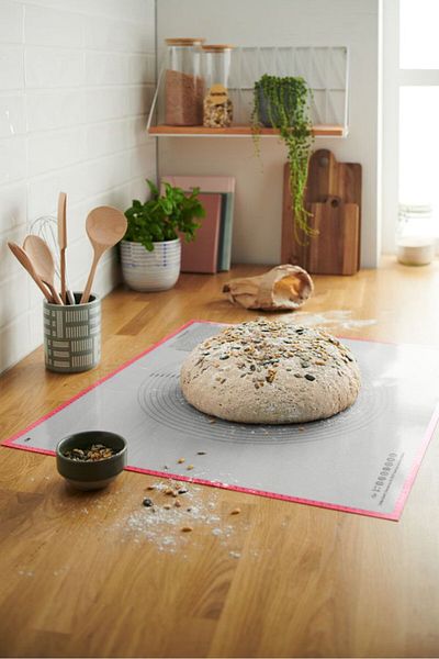 Tchibo Professional Baking Mat, Transparent/Red