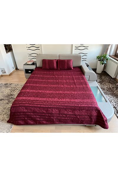 Coneltex Decorative and protective bedspread CreponTex by Coneltex, 220 x 240 cm, double bed, red color