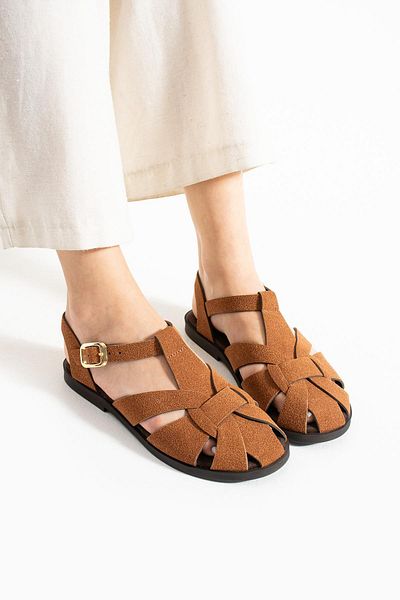 diclepolat Carla Tan Suede Buckle Detailed Flat Sole Women's Sandals