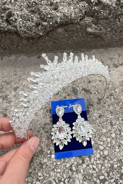Hobigram Alyce Silver Bridal Henna Crown Special Occasion Accessory Women's Crown and Wide Shuttle Earrings Set
