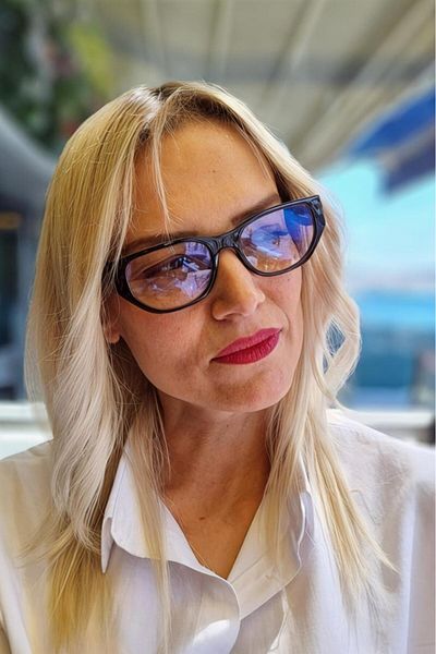 Mood Agenda Women's Mandy Blue Light Protection Relaxing Cat Eye Model Display Glasses