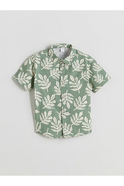 LC Waikiki قميص وشورت للأولاد مطبوع مكون من قطعتين