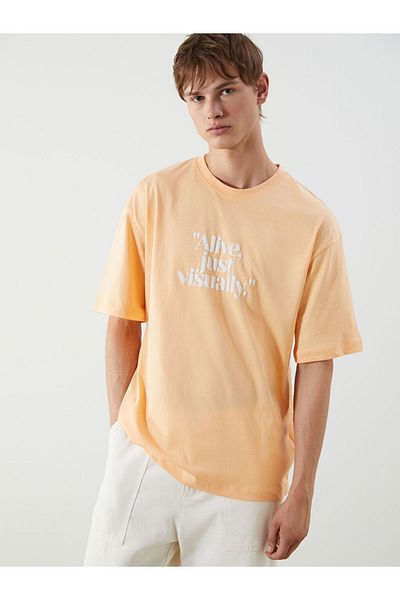 LC Waikiki New Season Crew Neck εμπριμέ χτενισμένο βαμβακερό ανδρικό Tisort - S5QU23Z8