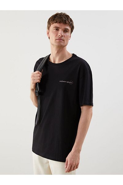 LC Waikiki New Season Crew Neck Κοντό μανίκι εμπριμέ χτενισμένο βαμβακερό ανδρικό Tisort - S5J281Z8