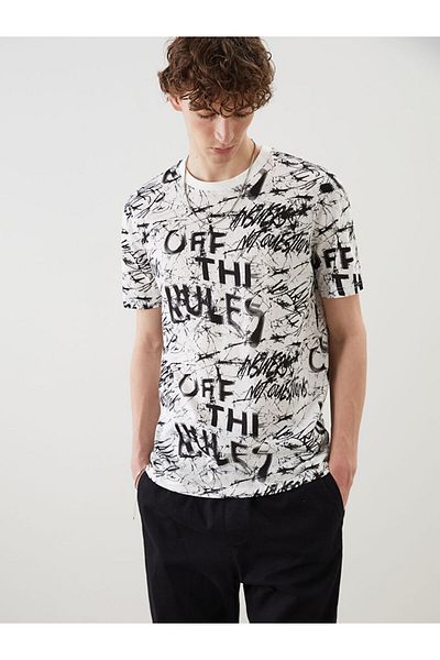 LC Waikiki New Season Crew Neck εμπριμέ χτενισμένο βαμβακερό ανδρικό Tisort - S5IL36Z8