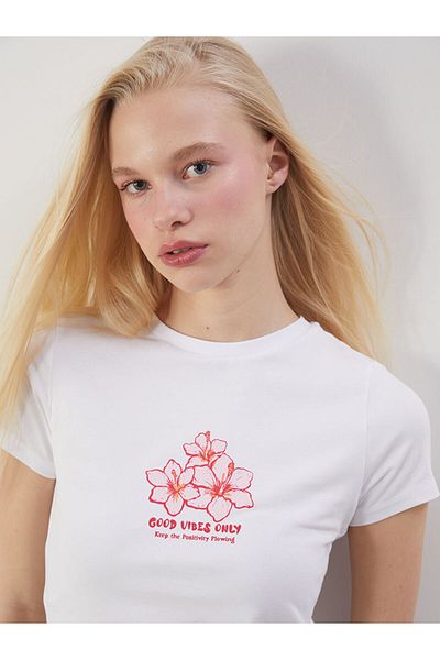 LC Waikiki Xside White Crew Neck Printed Crop