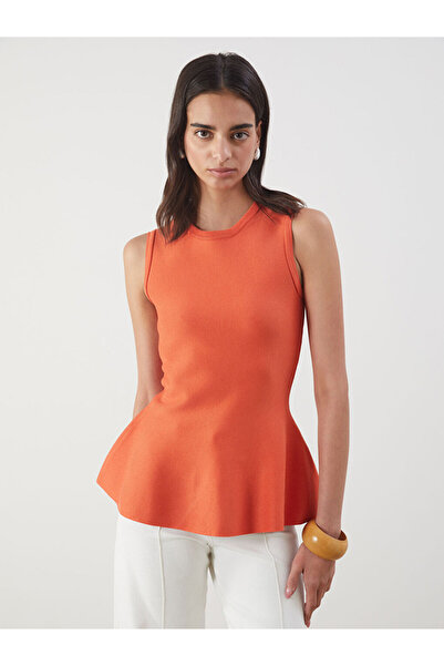 LC Waikiki بلوزة تريكو ببلوم وياقة دائرية برتقالية اللون