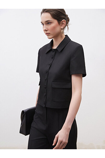 LC Waikiki سترة نسائية بياقة قميص سوداء