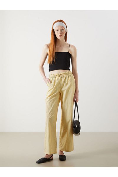 LC Waikiki Square Collar Strap Crop