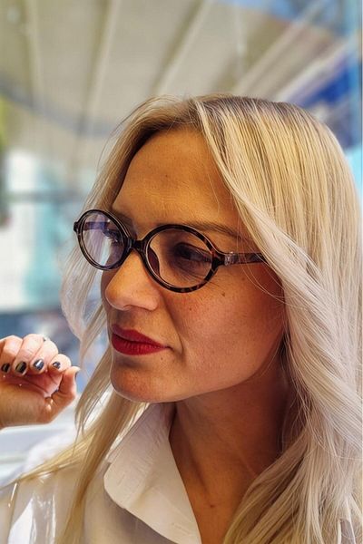 Mood Agenda Women's Candy Blue Light Protection Relaxing Oval Model Display Glasses