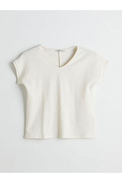 LC Waikiki Γυναικείο μπλουζάκι με λαιμόκοψη V