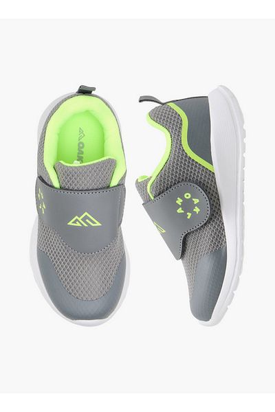 Oaklan by Shoexpress Boys Logo Detail Sports Shoes with Hook and Loop Closure