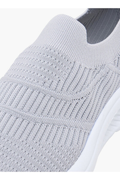 Oaklan by Shoexpress Women's Textured Slip-On Sneakers