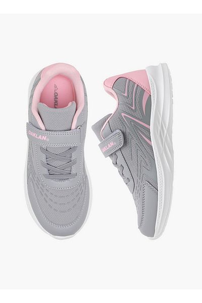 Oaklan by Shoexpress Girls Panelled Sports Shoes with Hook and Loop Closure