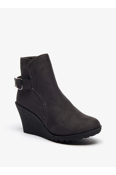 Shoexpress Solid Wedge Heel Ankle Boots with Zip Closure