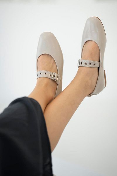 Parponi Stone Women's Belt Detail Leather Ballerinas Ecru