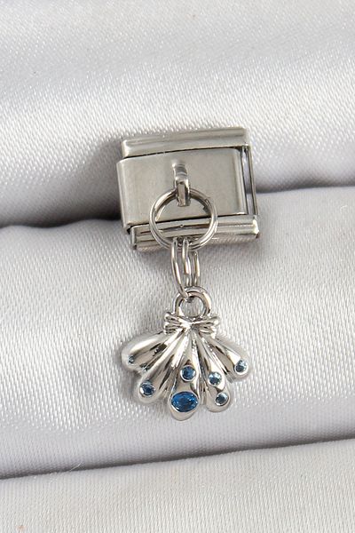 AfraBeauty 316L Steel Dangle Bow Bouquet Charm - Silver Color Elegance and Durability