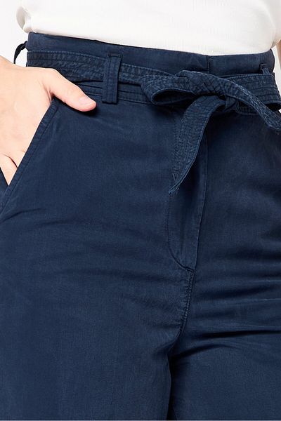 Gant Women High Rise Solid Basic Shorts, Navy