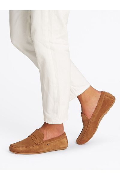Tommy Hilfiger Men Coconut Grove Suede Cleat Flag Driver Shoes