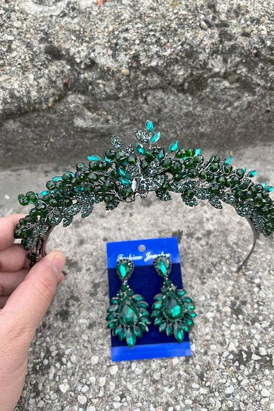Hobigram Camilo Green Bridal Henna Crown Special Occasion Accessory Women's Crown and Wide Shuttle Earrings Set