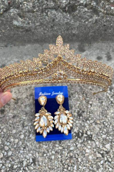Hobigram Daniela Gold Bridal Henna Crown Special Occasion Accessory Women's Crown and Wide Shuttle Earrings Set