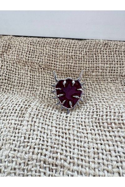 Herşey Nota Red Stone Ring with Thorny Heart Figure |   Gothic Style Zamak Plated Women's Jewelry