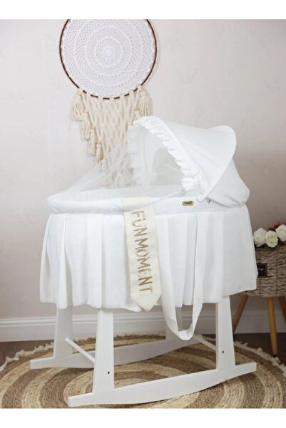 Fun Moment مهد مواليد (سلة موسى) + قاعدة هزاز ابيض