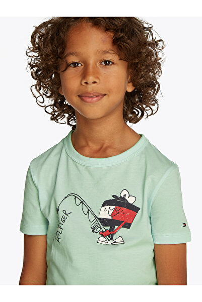 Tommy Hilfiger تي شيرت للأولاد بشعار خلفي لشخصية علم ديو الأخضر