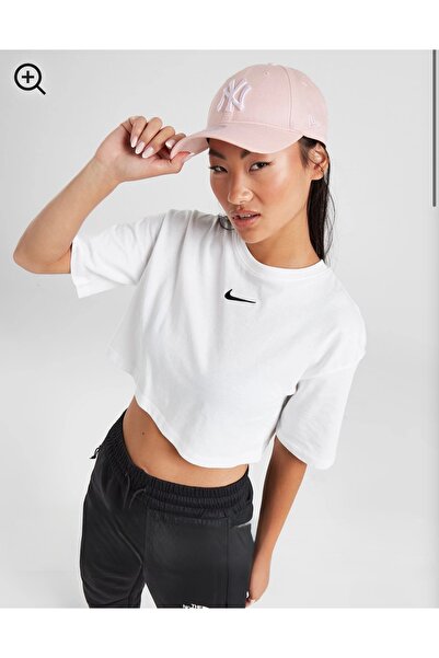 Nike Sportswear Cropped Short-Sleeve Beyaz Kadın T-shirt