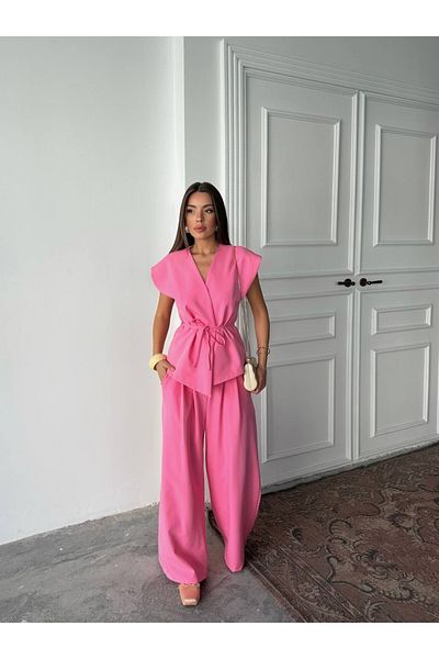 Kashaya Women's Belt Detailed Suit, Provides a Comfortable and Stylish Look