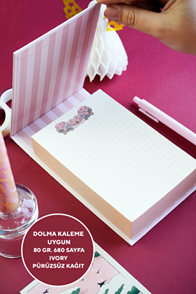 Victoria's Journals Επιτραπέζιο Σημειωματάριο με σκληρό κάλυμμα. 80 γραμμάρια Χαρτί Μαργαριτάρι, 340 φύλλα. 11x15,8 εκ. Έγχρωμη άκρη.