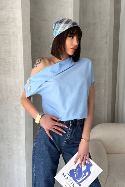 New Now Button-Detail Cross-Collar Sleeveless Design Shirt