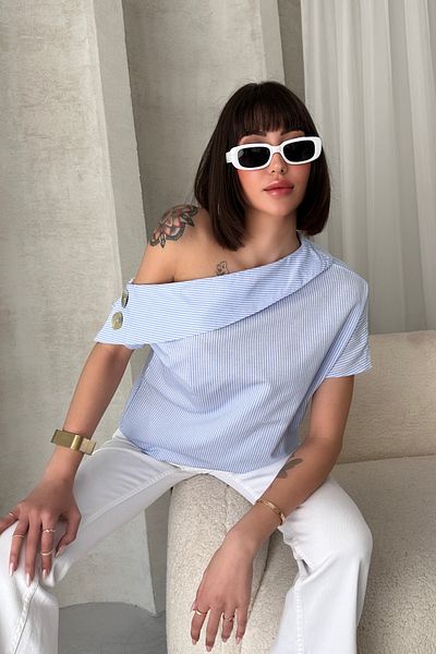 New Now Cămașă de designer fără mâneci, cu detaliu cu nasturi, cu guler încrucișat
