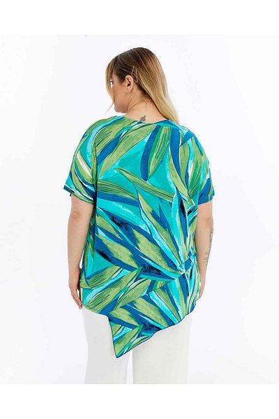THE CABIN Plus Size Asymmetrical Cut Design Blouse