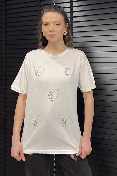 GÜLSELİ Tricou de damă cu inimă crem și detalii de piatră