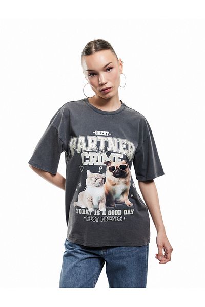 Koton Crew Neck Short Sleeve Cotton Cat and Dog Printed Oversize T-Shirt